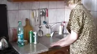 Peituda morena pálid ...